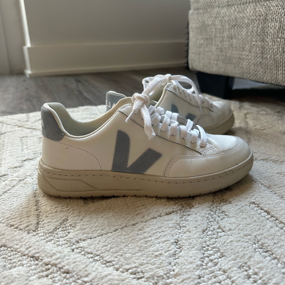 Veja V-12 Sneakers